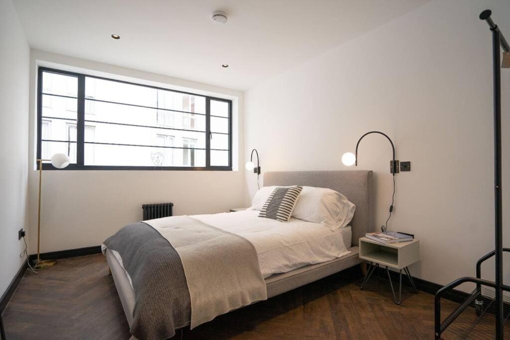 Chic City Centre Penthouse เลสเตอร์ ภายนอก รูปภาพ